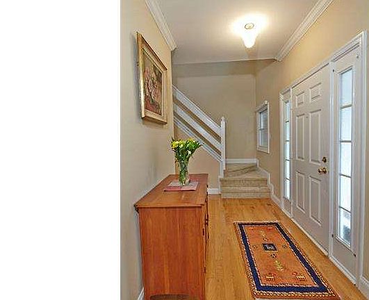 2nd image of 5 Canterbury Dr