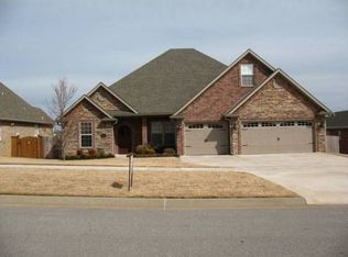 6280 W Persimmon St, Fayetteville, AR 72704