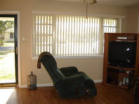 4th image of 607 S 8th St