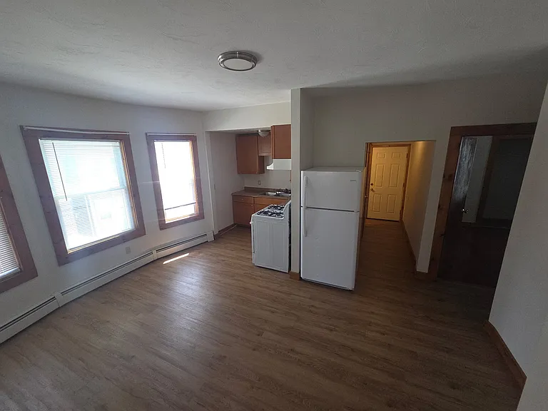 146 Arnold St #2 — Photo 5
