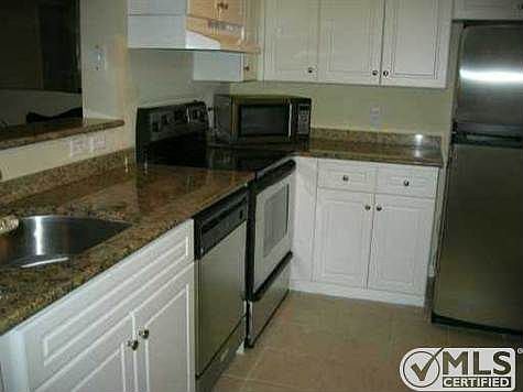 2nd image of 3217 Tuscany Way