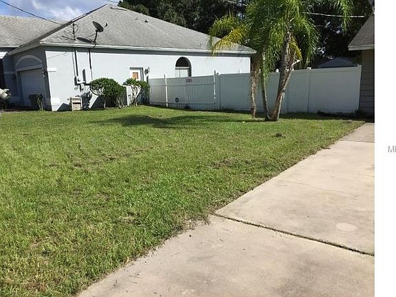 3rd image of 4940 Lake Cecile Dr