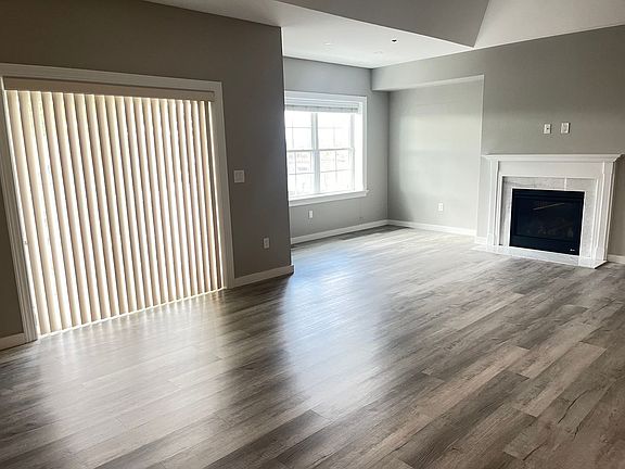 4th image of 15 Plaza Dr #2B-2BA