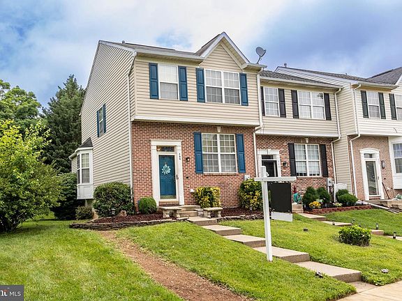 2nd image of 466 Deerhill Cir