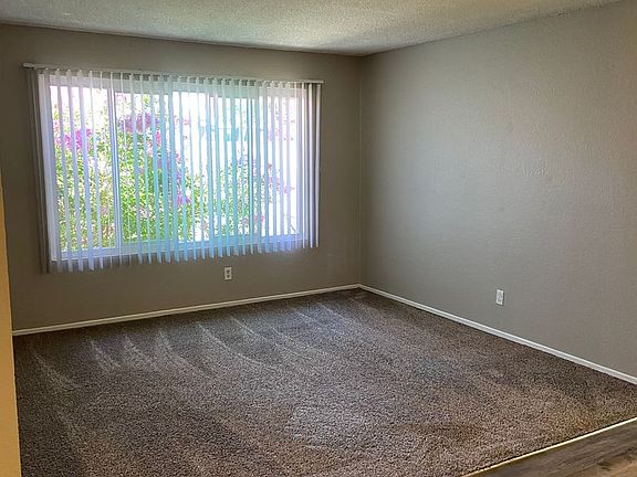 3rd image of 2080 W La Loma Dr APT 12