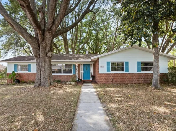 9752 County Road 121, Wildwood, FL 34785