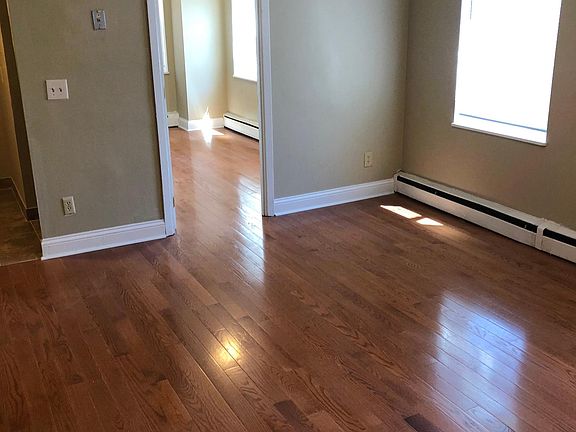 5th image of 212 E Clifton Ave APT 11