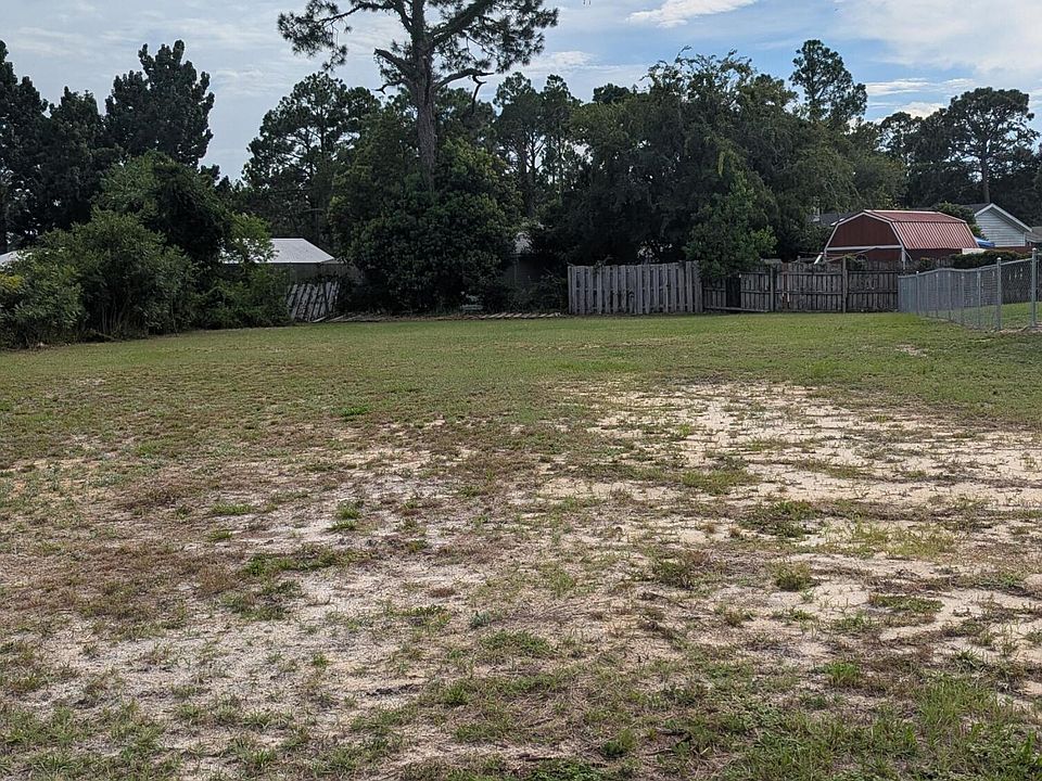 2nd image of 2311 Grand Oaks Ln