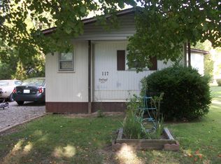 117 N Sims St, Royalton, IL 62983