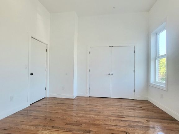 5th image of 324 Broadway Floor 3