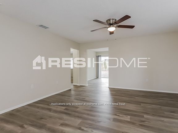 5th image of 3310 W Oak Ave