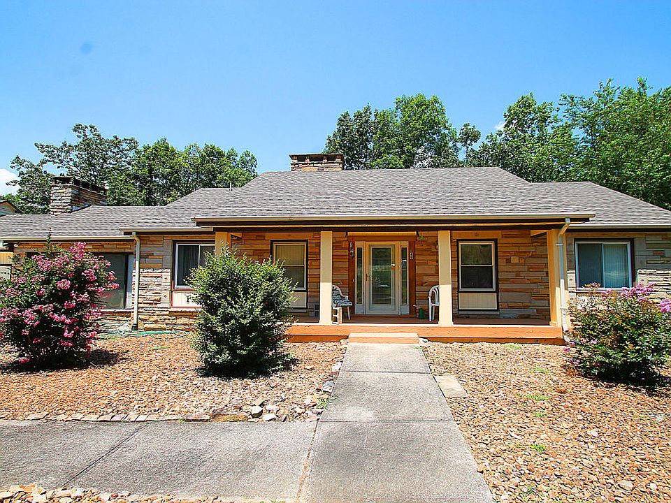 1st image of 149 Lakeshire Dr