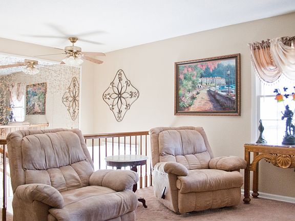 5th image of 722 Brookside Dr