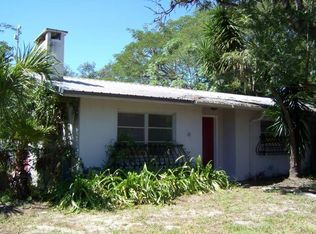 525 E Lake Dr, Tarpon Springs, FL 34688