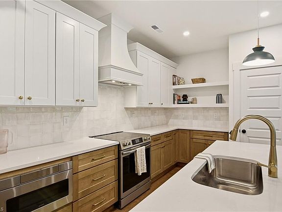 5th image of 124 Shady Brook Ln
