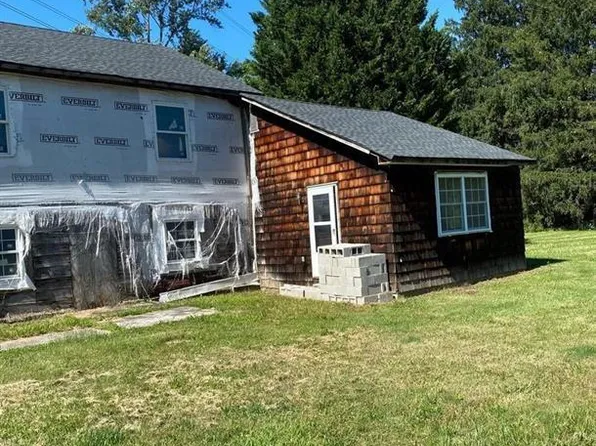 271 Friendship Rd S, Cranbury, NJ 08512