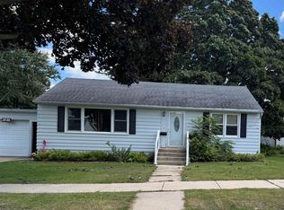1816 17th Ave, Monroe, WI 53566