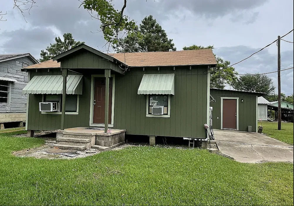 2 bed, 936 sqft, $1,200 — Photo 3