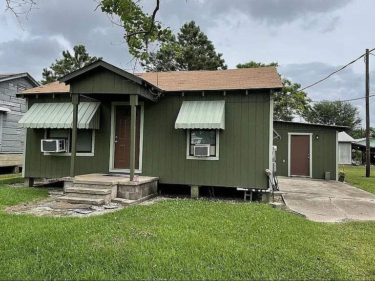 115 E Florida St — Photo 23