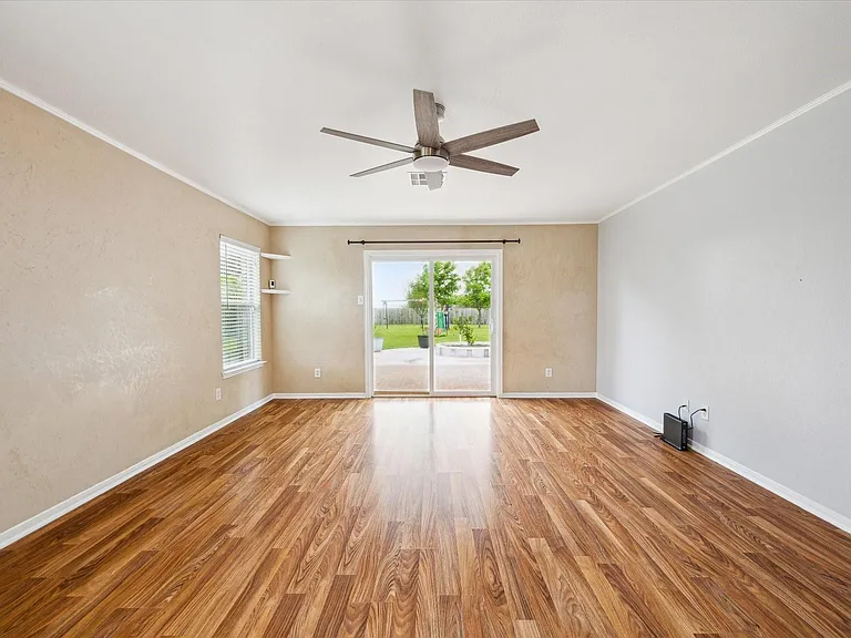 3402 Fox Ct — Photo 15