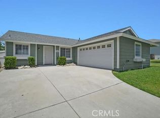 28584 Newcastle Rd, Highland, CA 92346