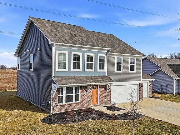 2nd image of 5498 Woods Pointe Dr