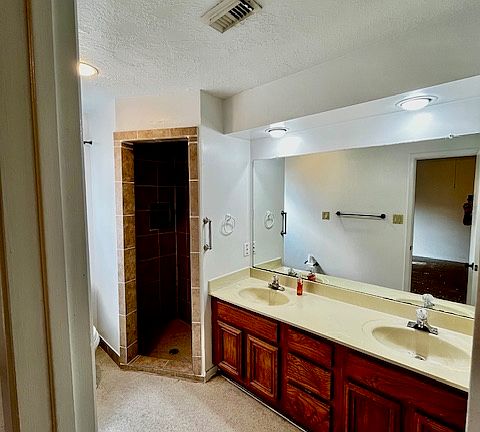 4th image of 21603 Park York Dr