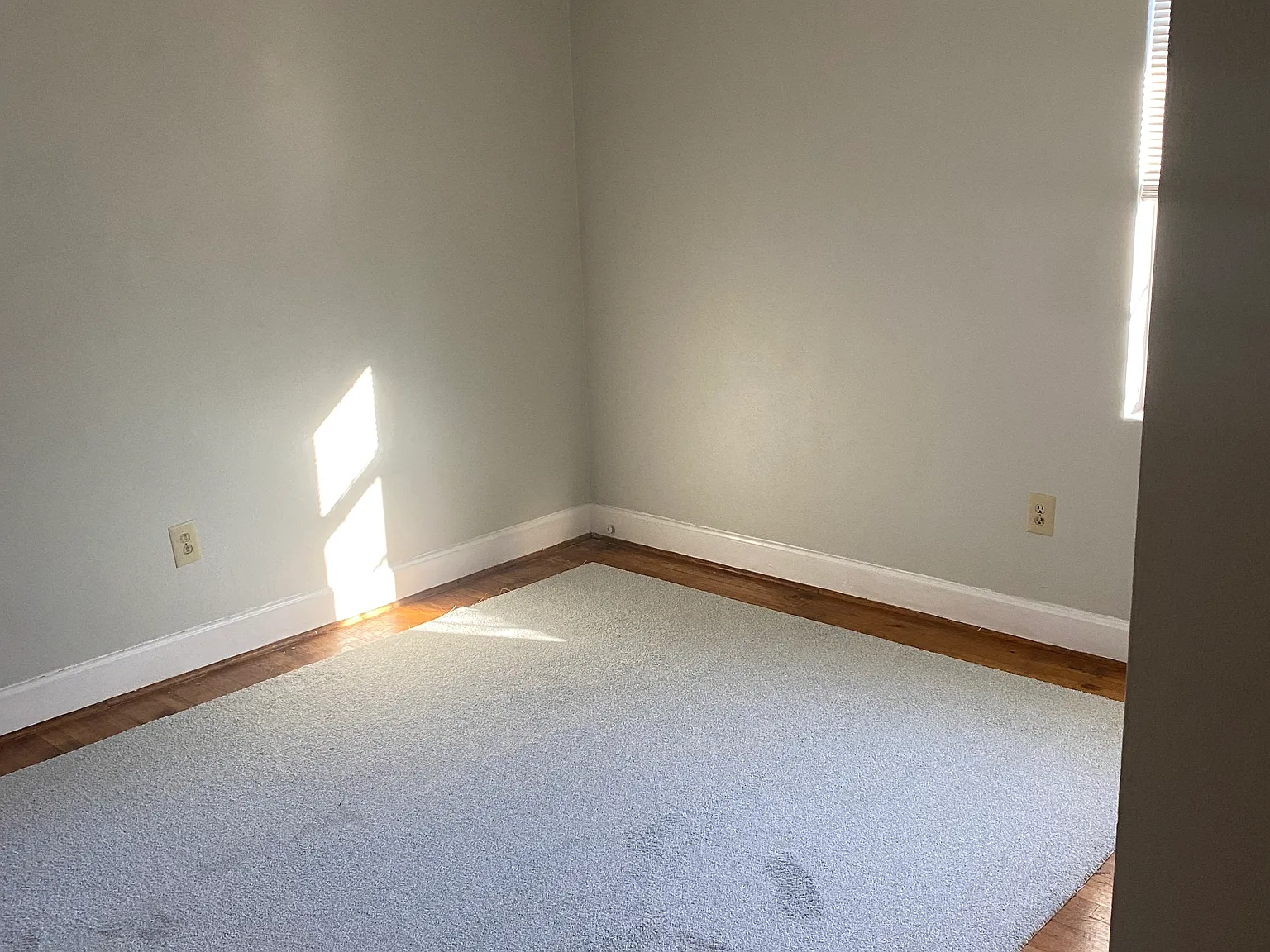 3 bed, 1110 sqft, $1,950 — Photo 4