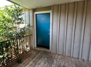 3201 35th St APT 10, Lubbock, TX 79413