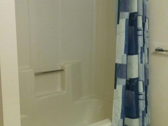 4th image of 68 Dogwood Ln
