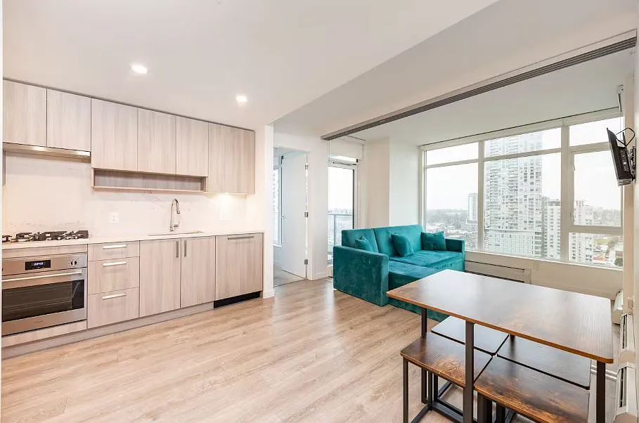 2 bed, 800 sqft, $3,500 — Photo 4