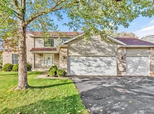 1530 Arquilla Dr, Algonquin, IL 60102