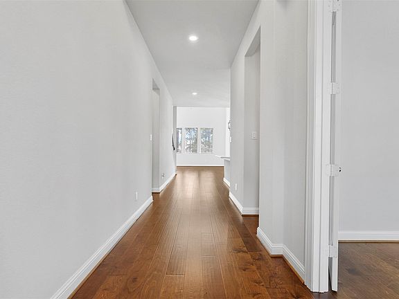 5th image of 148 Gray Pine Grove Way