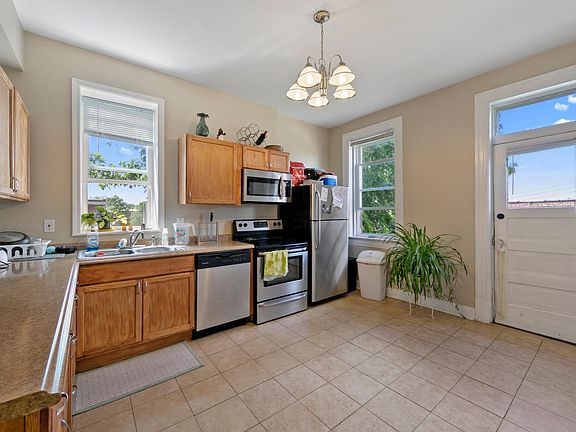 3rd image of 2303 Russell Blvd Floor 2