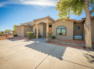 5908 Rio Arriba Rd NE, Rio Rancho, NM 87144