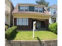967 Thompson Ave photo 1