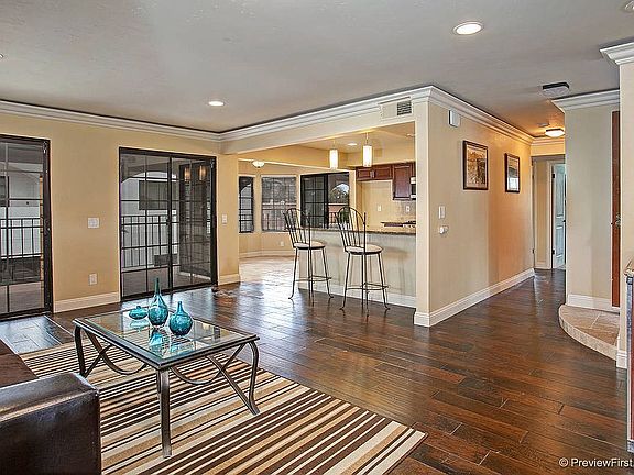 3rd image of 703 Agate St APT 3