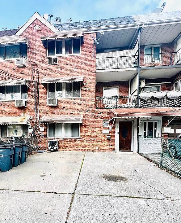 1st image of 2069 E 55th St
