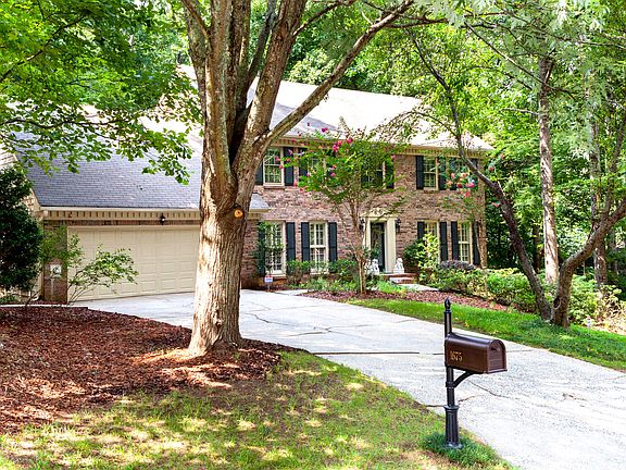 4th image of 1675 Branch Valley Dr