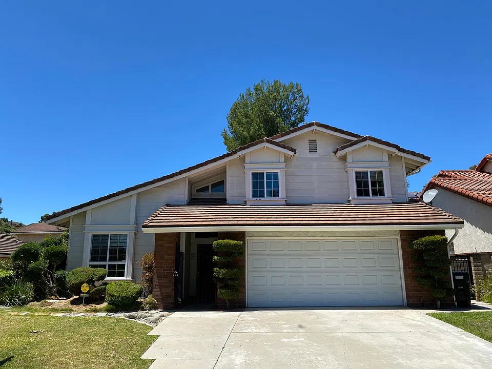 2043 Shaded Wood Rd