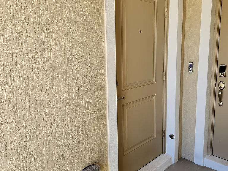 4656 SW Lassiter Ter #1 — Photo 4