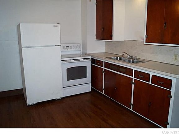 4th image of 126 Kohler St