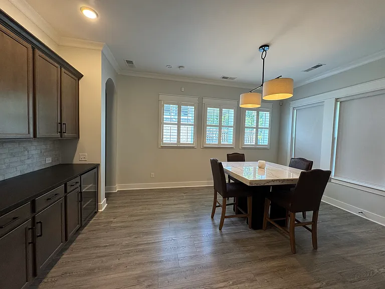 924 Tynan Way — Photo 8