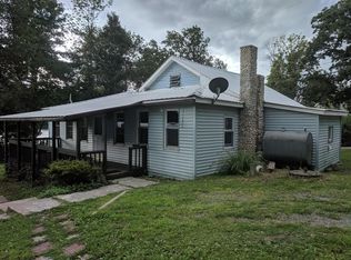 330 Valley Ln, Nicholson, PA 18446