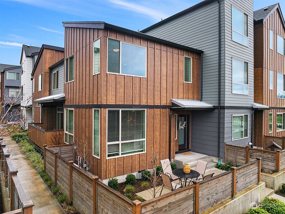 1st image of 32712 Hemlock Avenue SE