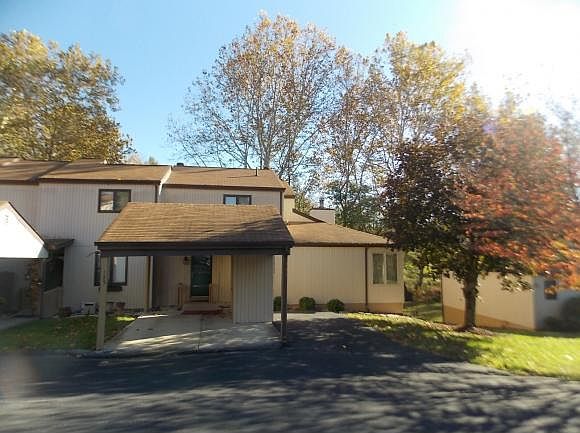 1st image of 125 Pebble Dr Unit 125