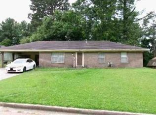 202 Katherine Dr, Vicksburg, MS 39180