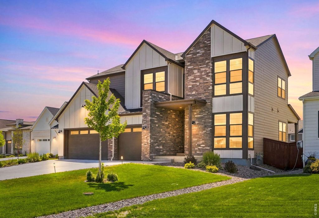 1702 Branching Canopy Dr