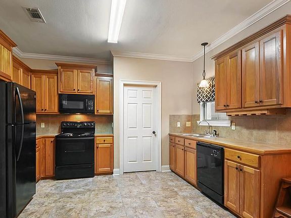 2nd image of 34319 Gravesbriar Dr