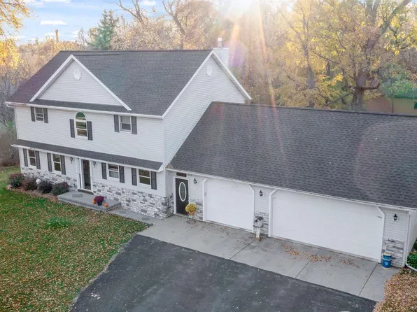 503 Mary Lane, Fairwater, WI 53931